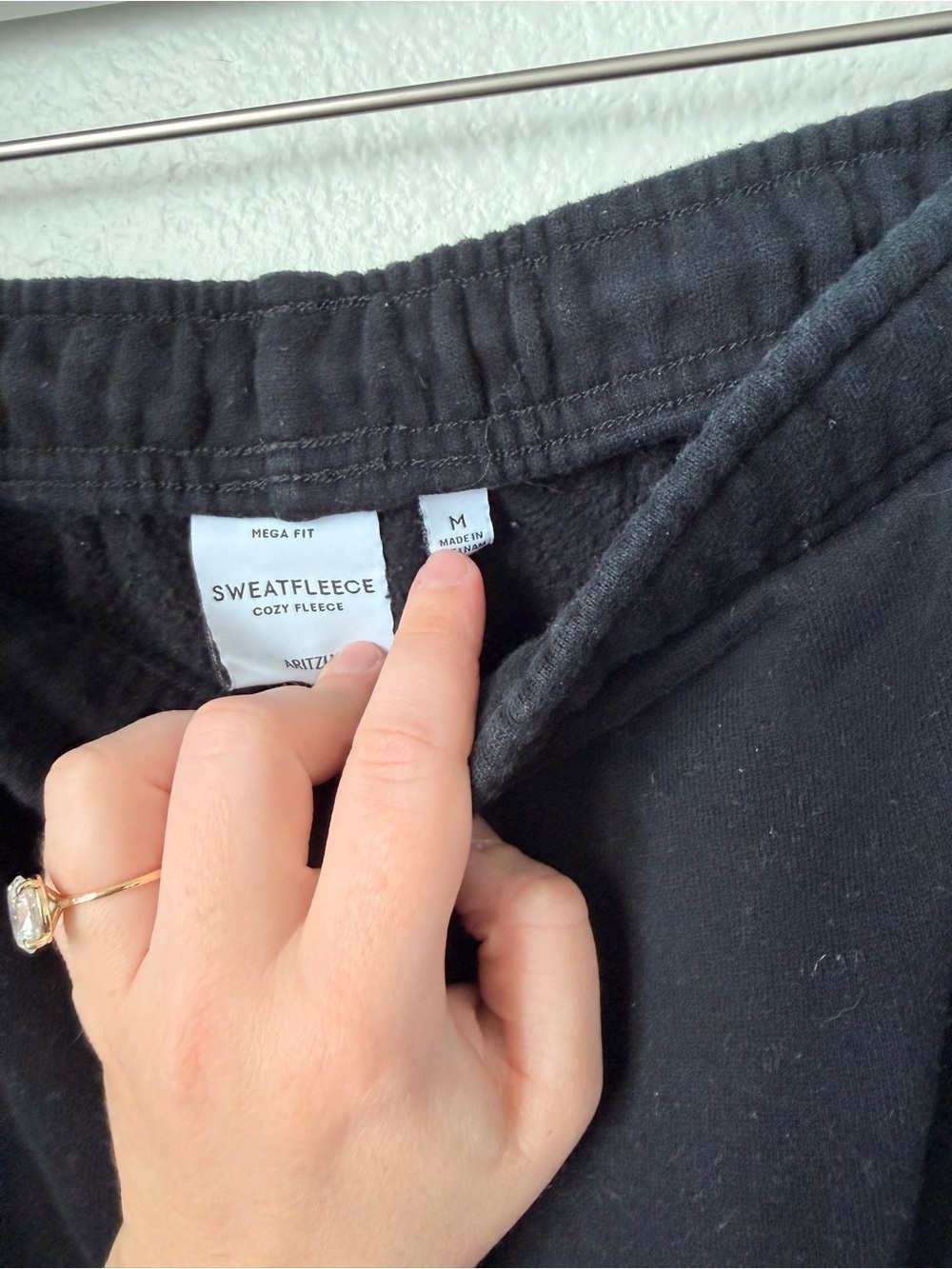 Aritzia Mega Fit Cozy Fleece Sweatpants